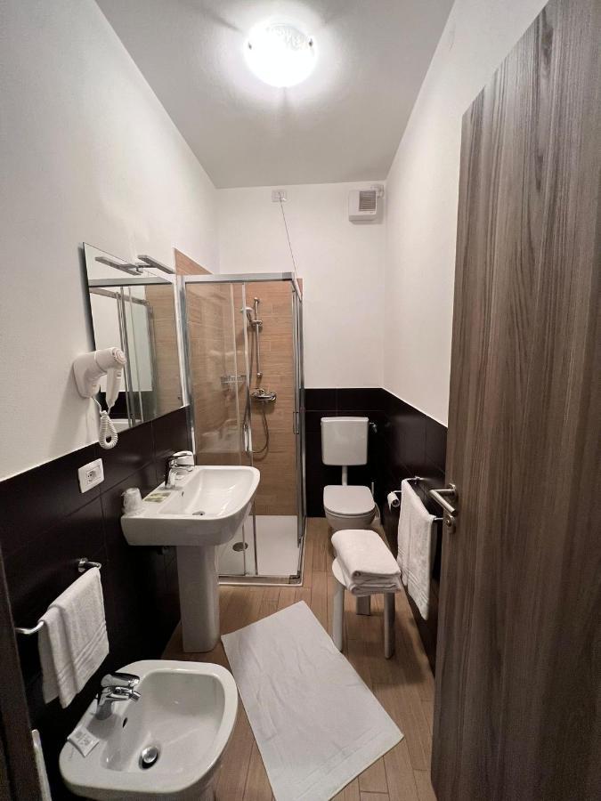 Hotel Colonna アルビニャーゼゴ エクステリア 写真