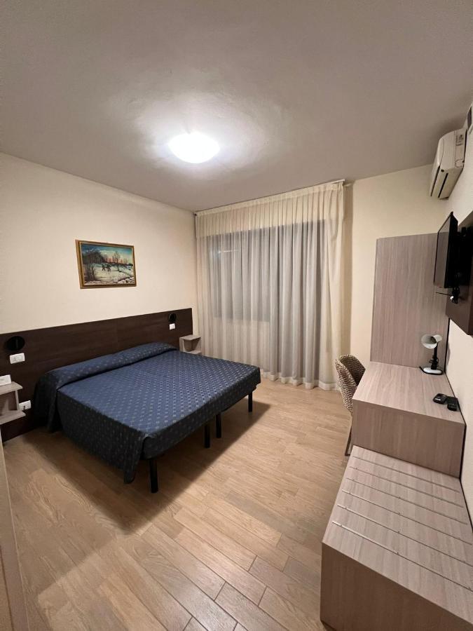 Hotel Colonna アルビニャーゼゴ エクステリア 写真